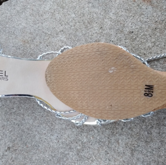 Michael kors heels - Picture 3 of 3